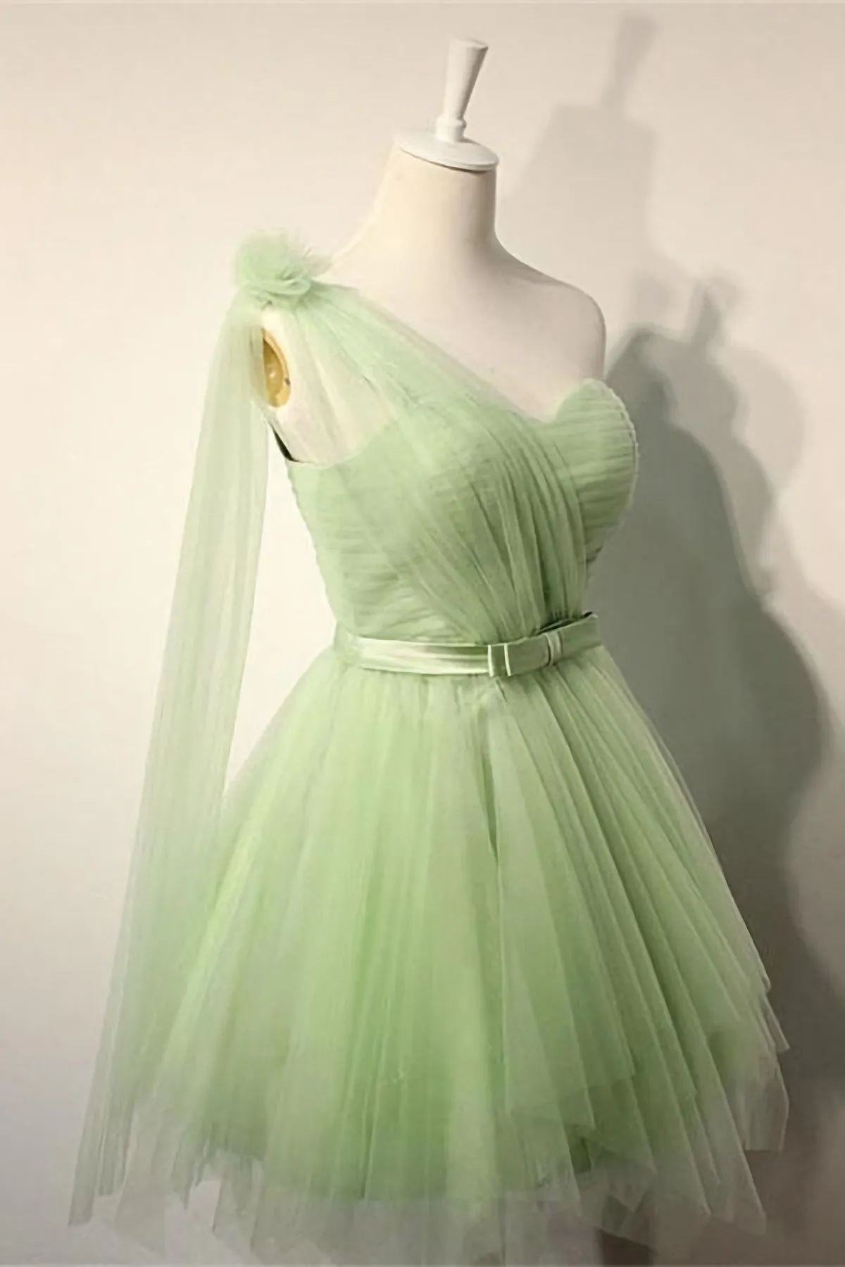 Charming One Sholder Short Tulle Short Sage Simple Homecoming Dresses