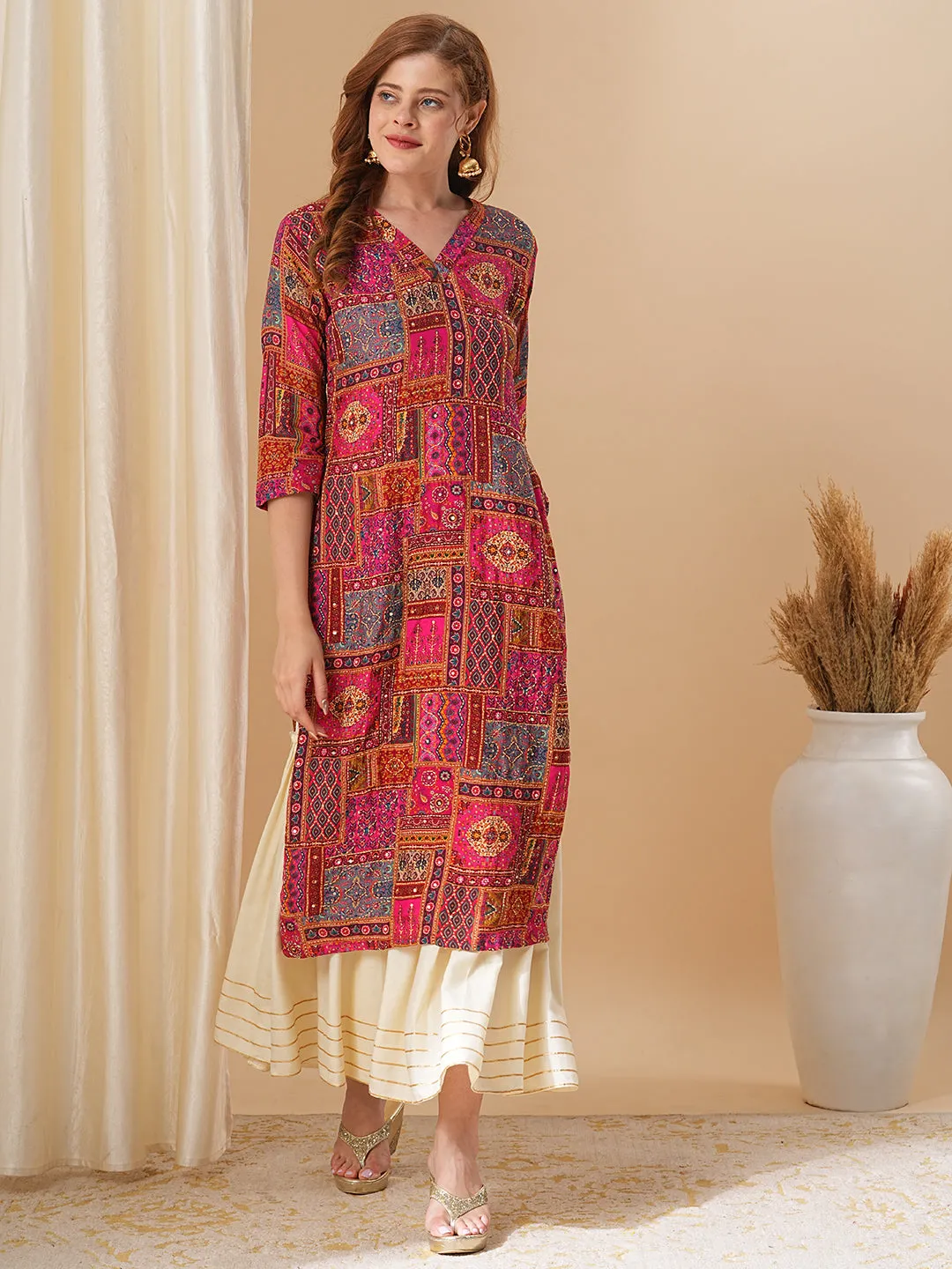 Ethnic Floral Printed & Kantha Embroidered Straight Fit Kurta - Pink