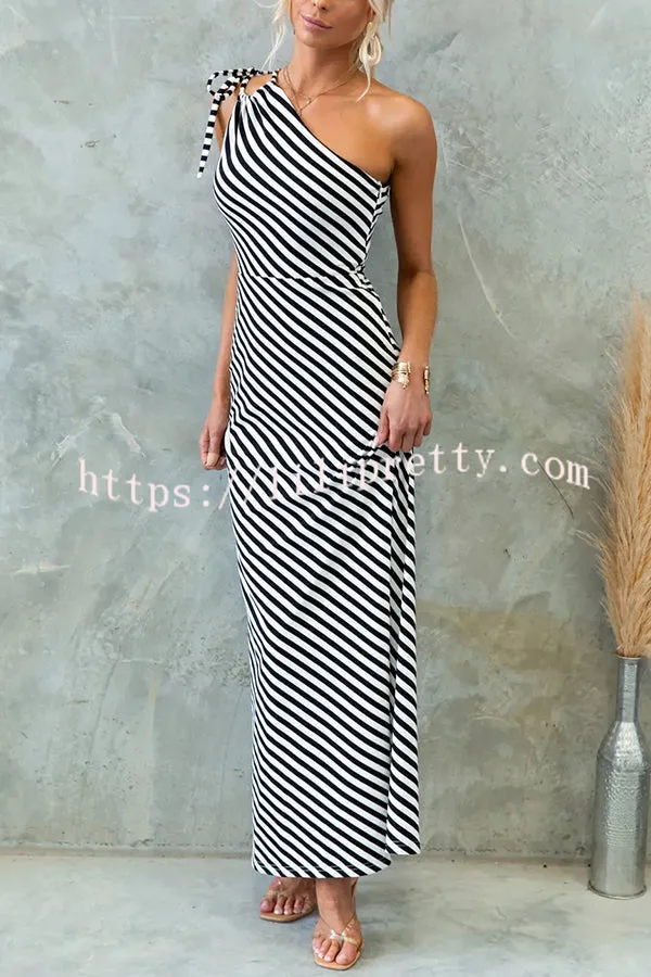 Stylish Striped Print One Shoulder Slope-neck Maxi Dress